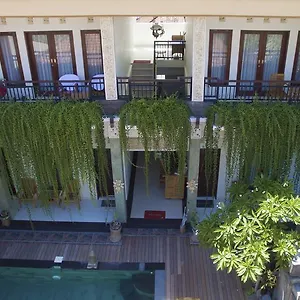 pujihouse-one.hotelsseminyak.net/